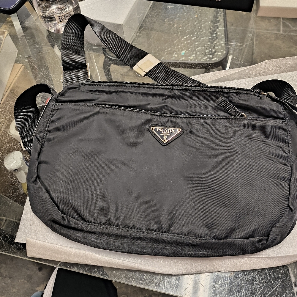 Authentic Prada Nylon black bag Vintage 1980's 🖤 NWT